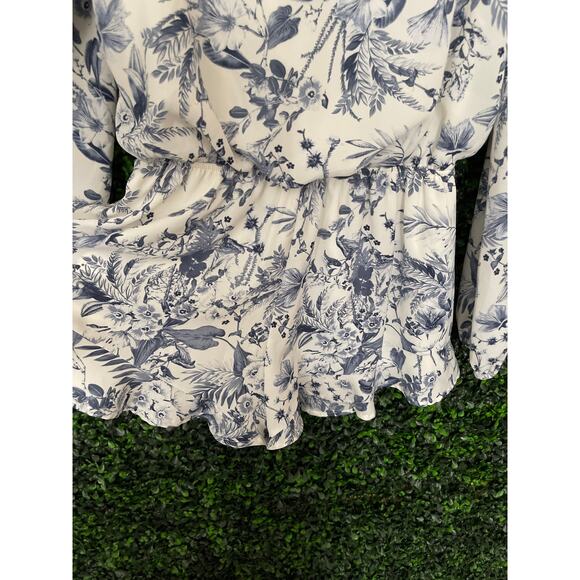Altar’d State women’s Floral Romper Size S - Picture 4 of 8